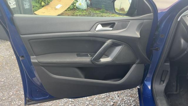 Peugeot 308 image 8