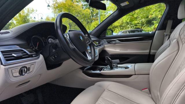 Bmw Série 7 image 9