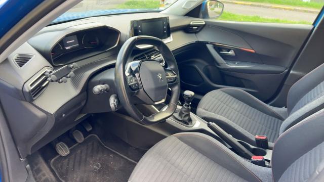 Peugeot 2008 image 4