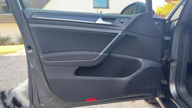 Volkswagen Golf image 4