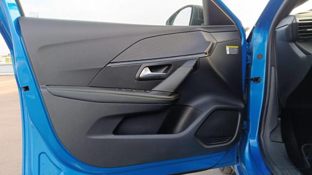 Peugeot 208 image 9