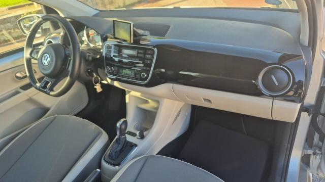Volkswagen Up! image 5