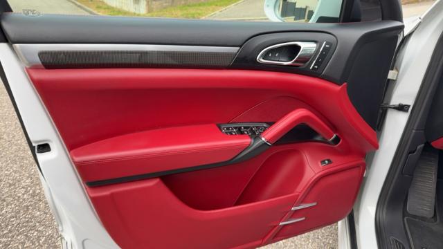 Porsche Cayenne image 5
