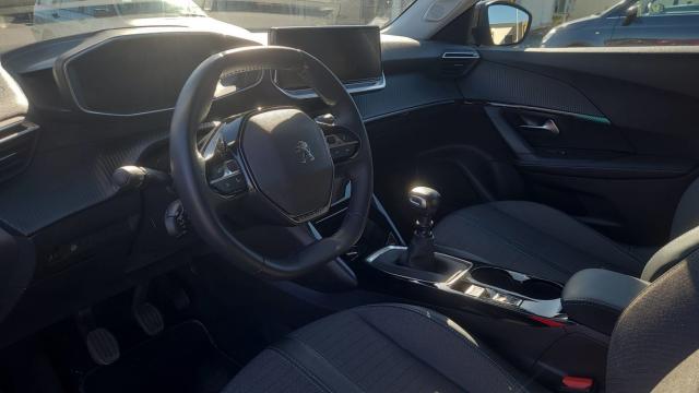 Peugeot 2008 image 1
