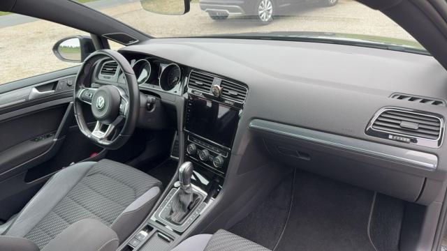 Volkswagen Golf image 3