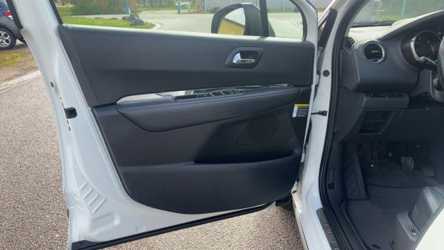 Peugeot 3008 image 9