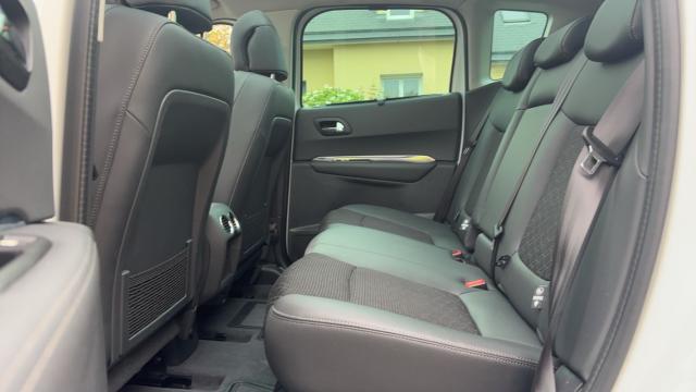 Peugeot 3008 image 1