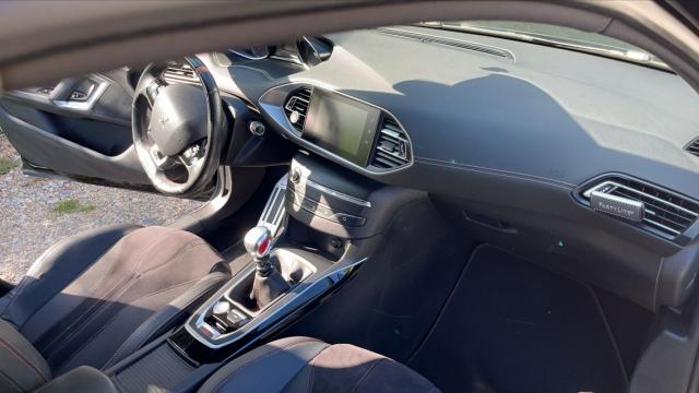 Peugeot 308 image 8