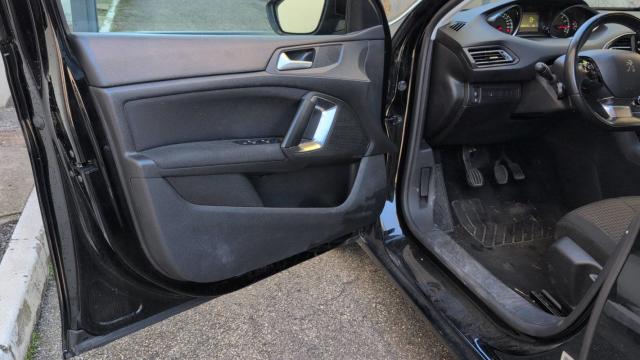 Peugeot 308 image 1