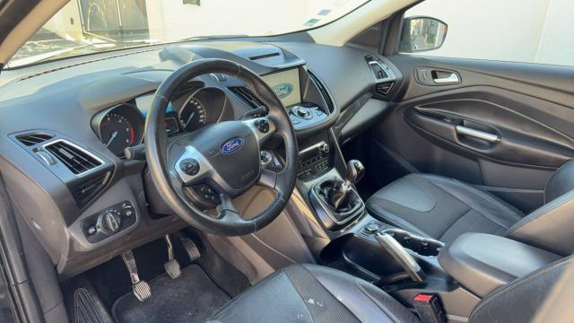 Ford Kuga image 1