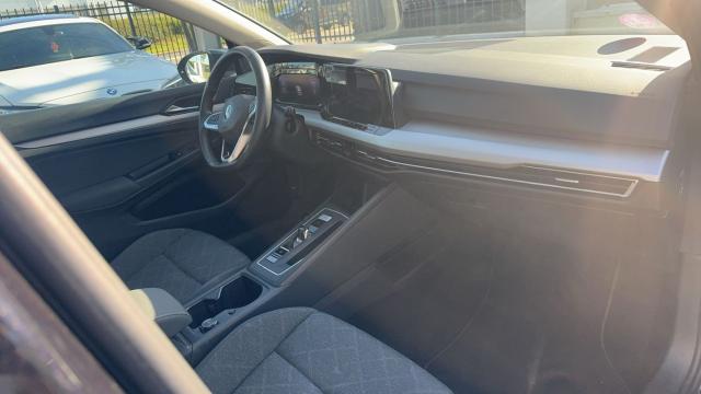 Volkswagen Golf image 9
