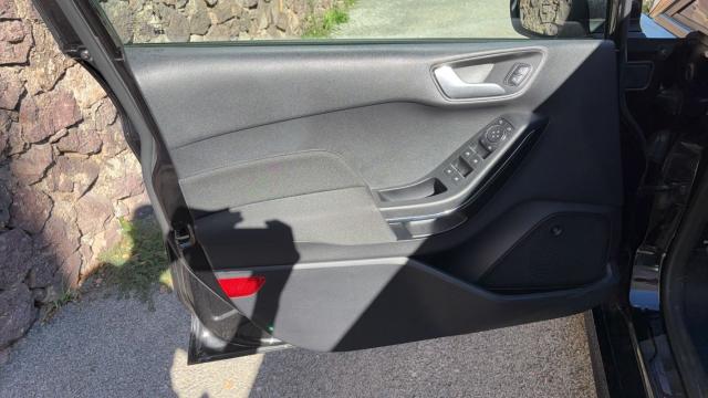 Ford Fiesta image 4