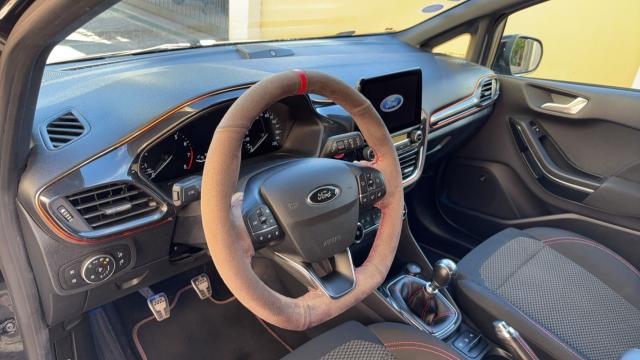 Ford Fiesta image 2