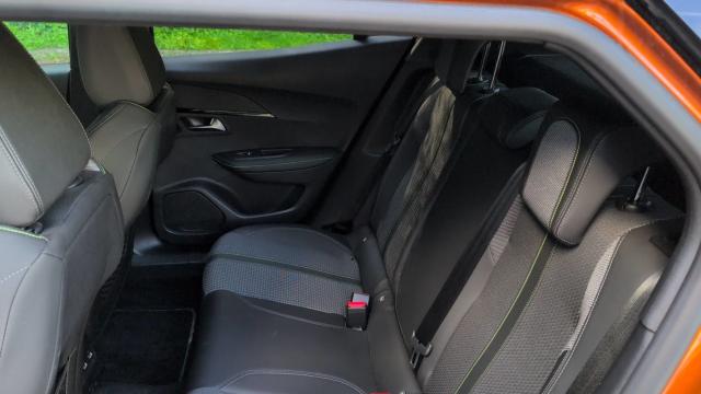 Peugeot 2008 image 2