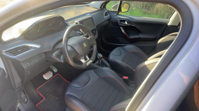 Peugeot 208 image 6