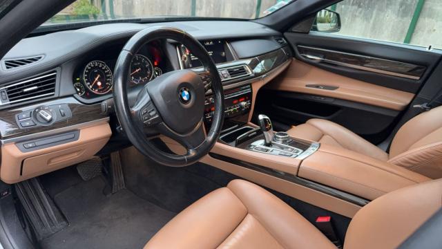 Bmw Série 7 image 9