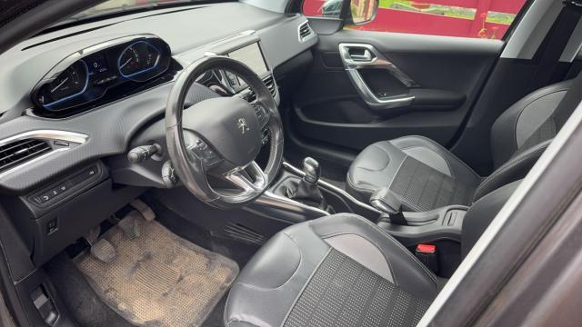 Peugeot 2008 image 9
