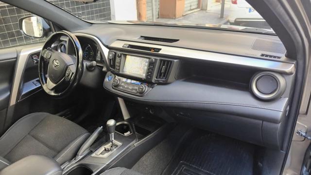Toyota Rav4 image 3