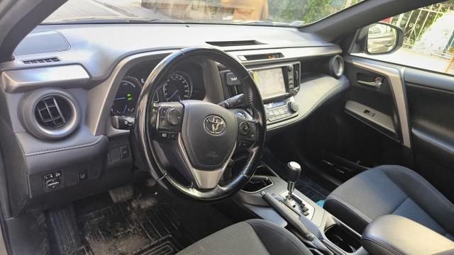 Toyota Rav4 image 6
