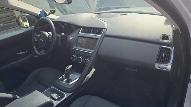 Jaguar E-Pace image 3