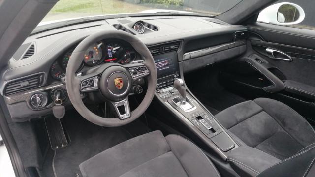 Porsche 911 image 8