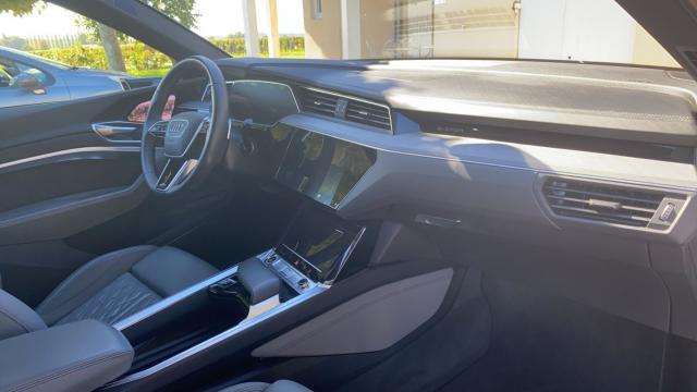 Audi E-Tron image 1