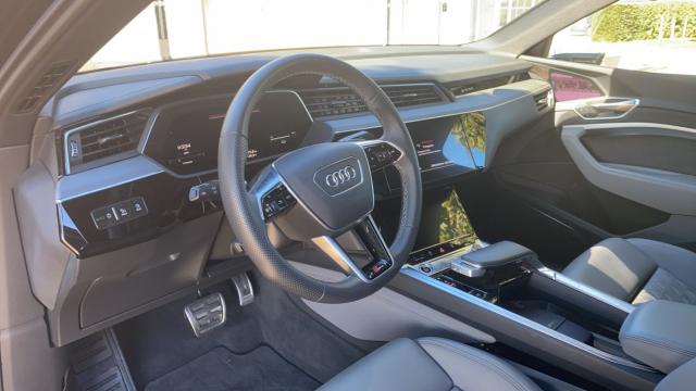Audi E-Tron image 2