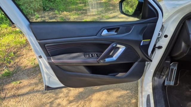 Peugeot 308 image 1