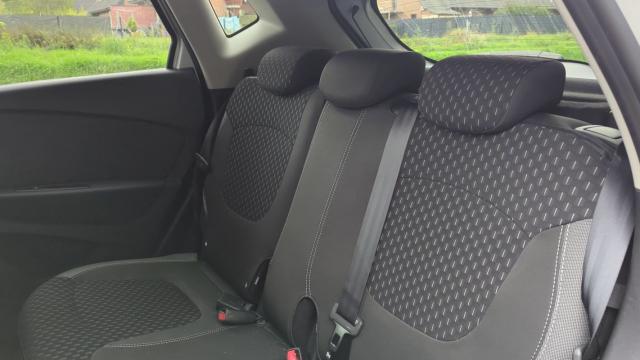 Renault Captur image 2