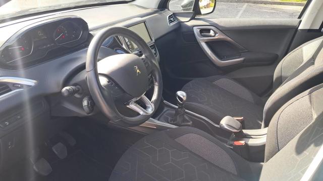Peugeot 2008 image 4