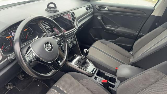 Volkswagen T-Roc image 8