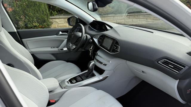Peugeot 308 image 7