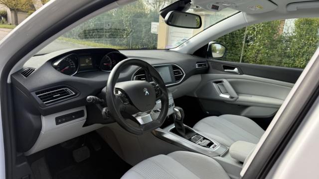 Peugeot 308 image 6