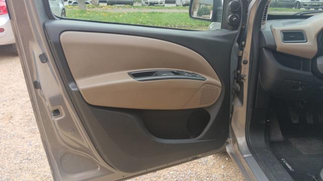 Opel Combo image 4