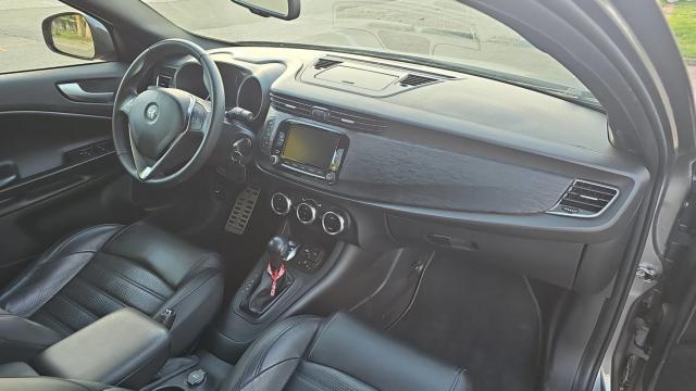 Alfa Romeo Giulietta image 9