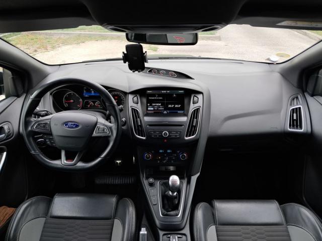 Ford Focus image 8