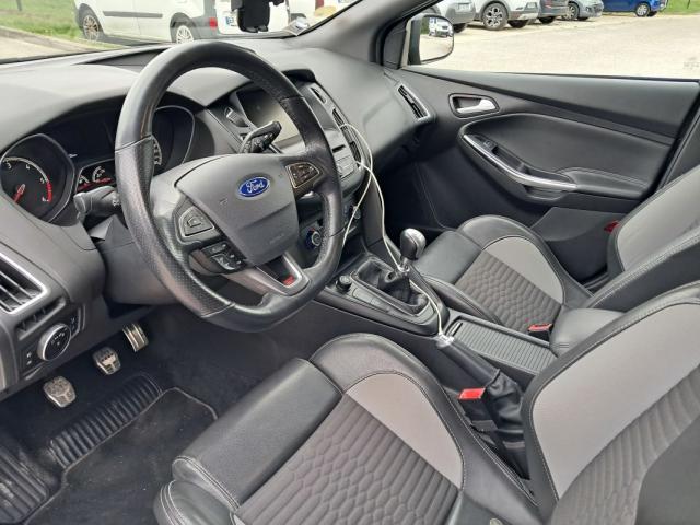 Ford Focus image 3