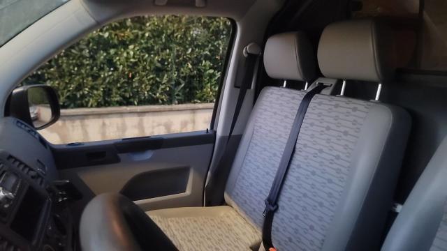 Volkswagen Transporter image 5