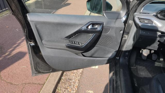 Peugeot 2008 image 5