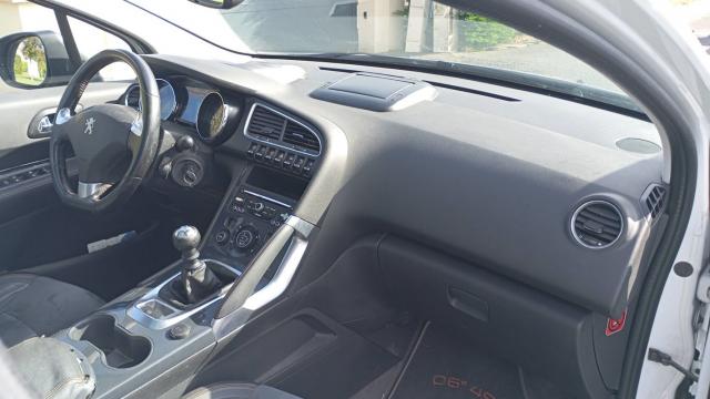 Peugeot 3008 image 2