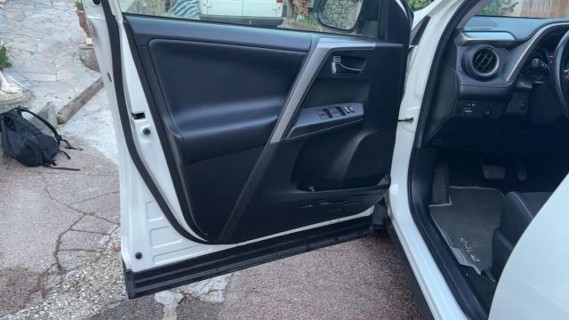 Toyota Rav4 image 4