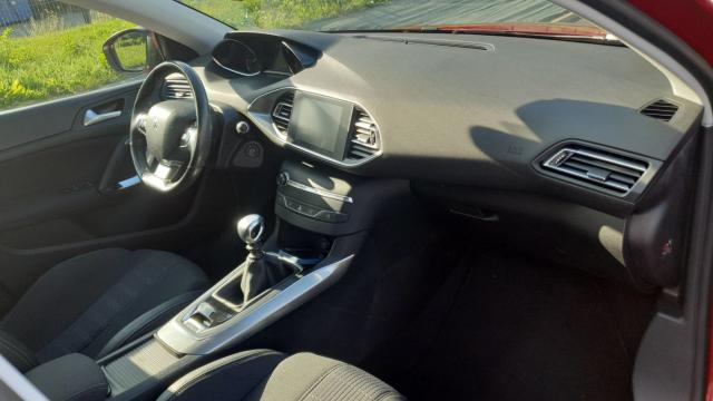 Peugeot 308 image 3