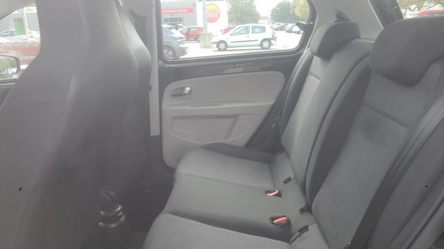 Volkswagen Up! image 6