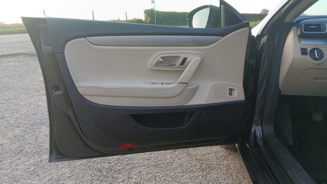 Volkswagen Passat image 2