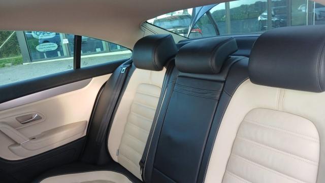 Volkswagen Passat image 1