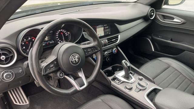 Alfa Romeo Giulia image 5