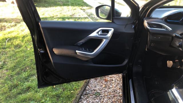 Peugeot 2008 image 7