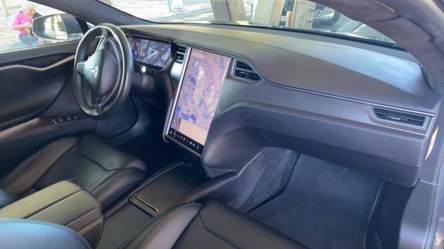 Tesla Model S image 3