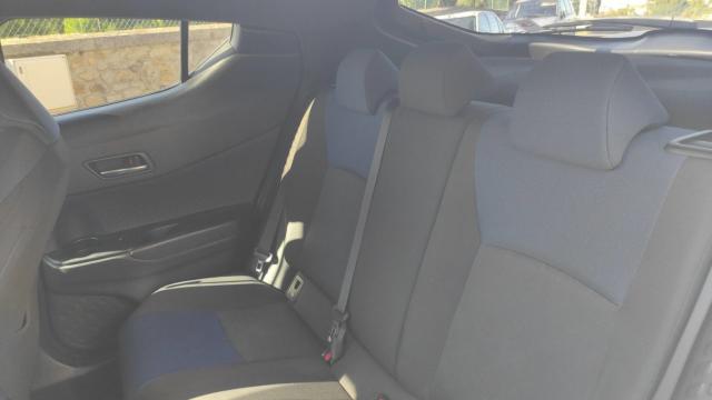Toyota C-Hr image 3