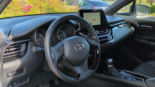 Toyota C-Hr image 6